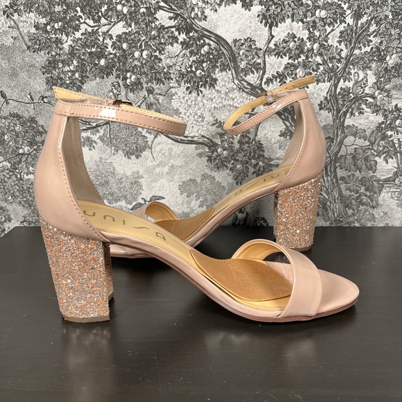 Vintage Nude Glitter Heel Sandals - Picture 5 of 10
